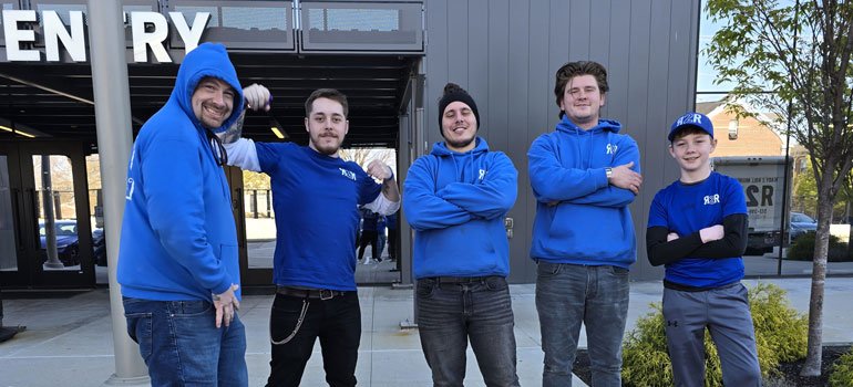 Moving Services 1 ready 2 roll moving team