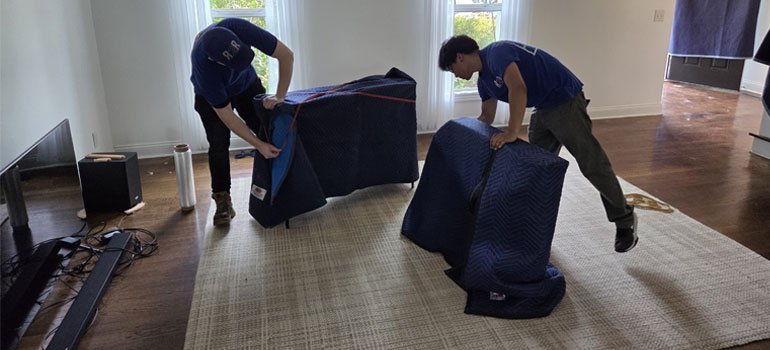 Hamilton Movers 1 ready 2 roll moving team during a move