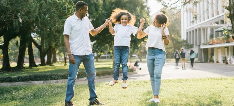 Relocating Your Family to Lebanon Ohio: Schools, Parks & Services 3 a happy family