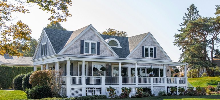 Top Reasons Families Are Choosing to Relocate to Morrow Ohio 1 a white suburban house