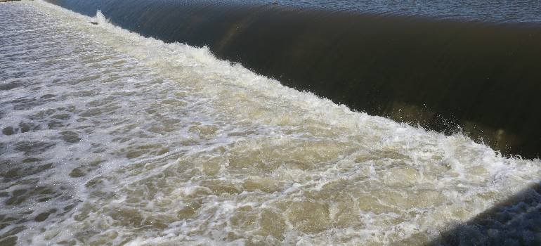 Actionable relocation guide to Hamilton Ohio 3 River dam