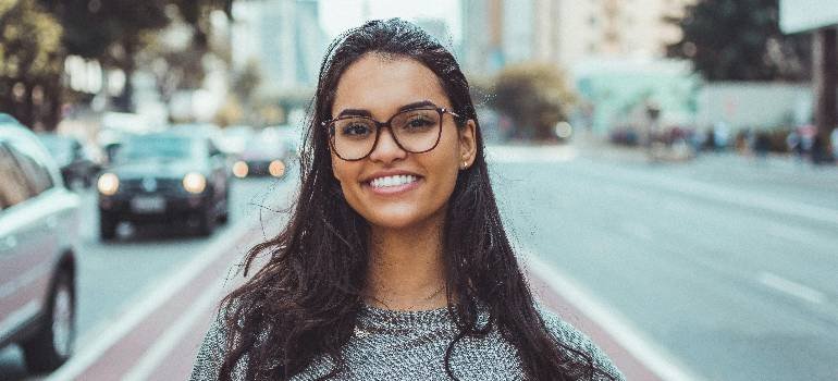 Top places in the Greater Cincinnati metro area for young professionals 1 a woman exploring various places in the Greater Cincinnati metro area for young professionals