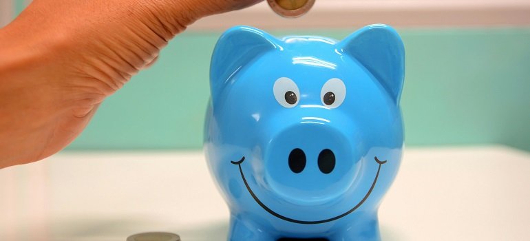 3 incredible ways to save money when moving 1 a person trying to save money when moving