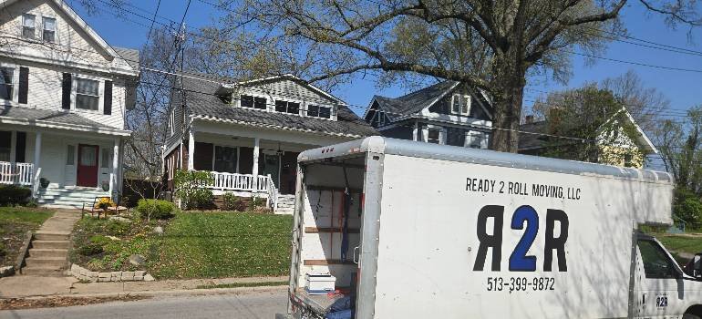 Tips for moving economically from Hamilton to West Chester 1 Neighborhood truck moving economically from Hamilton to West Chester