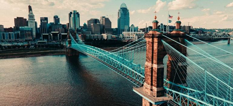 Essential precautions to take when moving to Cincinnati 1 Suspension bridge