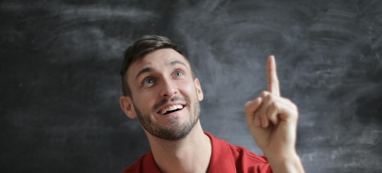 Helpful guide for a successful relocation to West Chester OH 2 a man pointing up